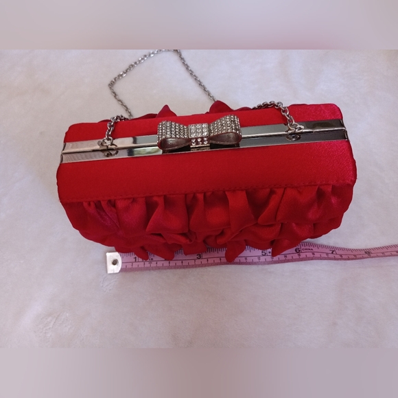 Expressions NYC red clutch - Picture 7 of 8